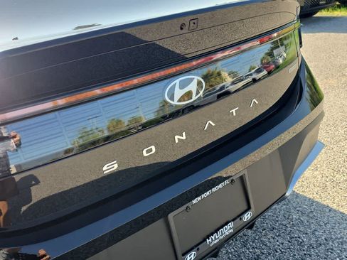 New 2026 Hyundai Sonata Blue FWD image 13
