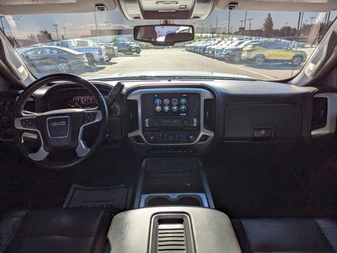 Used 2016 GMC Sierra 2500 SLT w/ Duramax Plus Package AWD/4WD image 27