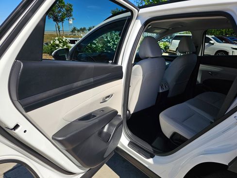 Used 2025 Hyundai Tucson SEL image 18