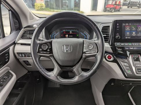 Used 2022 Honda Odyssey Touring image 12