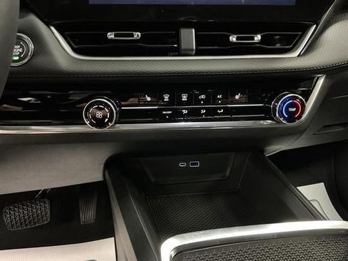 New 2027 Chevrolet Equinox LT w/ Safety and Technology Package AWD/4WD image 20