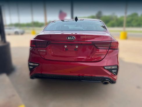 Used 2019 Kia Forte LXS FWD image 4