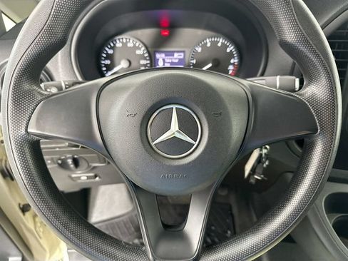 Used 2018 Mercedes-Benz Metris image 18