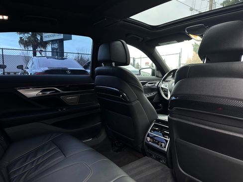 Used 2019 BMW 740i w/ M Sport Package image 16