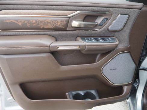 New 2025 RAM 1500 Limited image 28