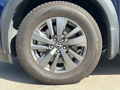 Certified 2022 Nissan Pathfinder SV image 28