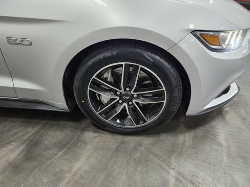 Used 2015 Ford Mustang GT Premium image 11