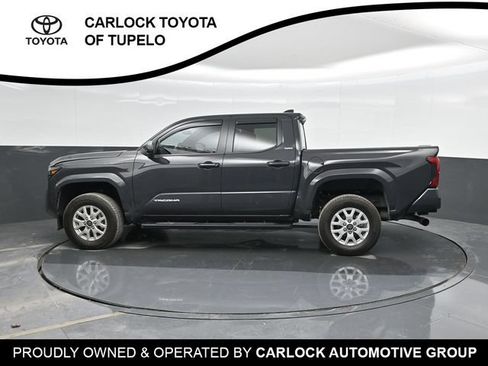 Used 2025 Toyota Tacoma SR5 RWD image 10