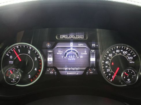 Used 2023 RAM 3500 Laramie AWD/4WD image 13