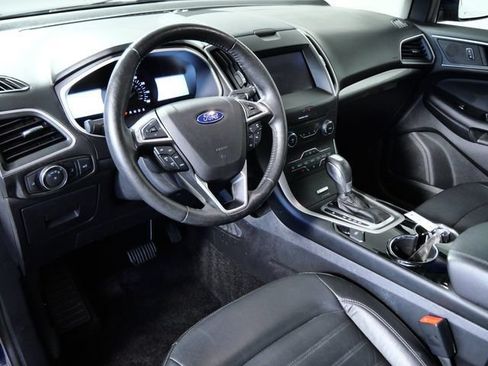 Used 2016 Ford Edge SEL w/ Equipment Group 201A AWD/4WD image 3