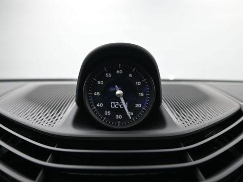 Certified 2021 Porsche Taycan image 22