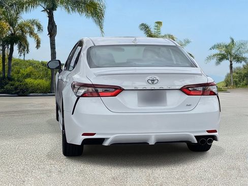 Used 2023 Toyota Camry SE FWD image 4