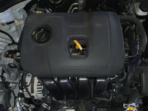 Used 2020 Hyundai Elantra Value Edition w/ Cargo Package (C1) image 30