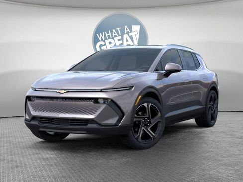 New 2026 Chevrolet Equinox EV LT w/ Convenience Package II FWD image 8