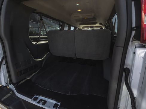 Used 2020 Chevrolet Express 3500 LT w/ LT Preferred Equipment Group RWD image 15