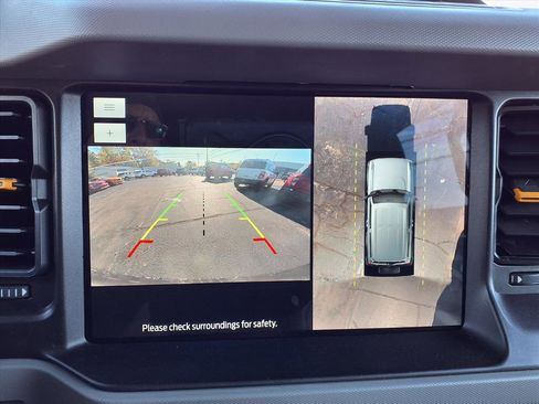 Certified 2023 Ford Bronco Badlands image 9