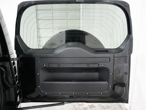 Used 2020 Land Rover Defender 110 X AWD/4WD image 37