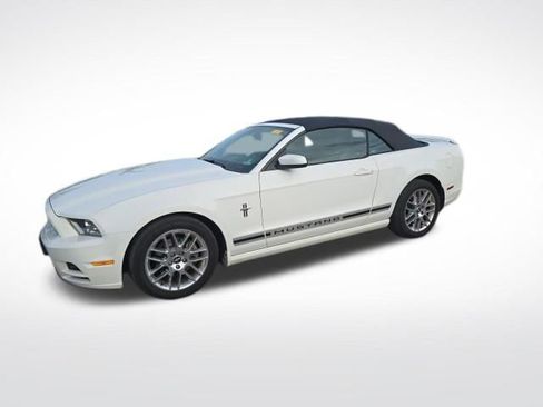 Used 2013 Ford Mustang Premium RWD image 6