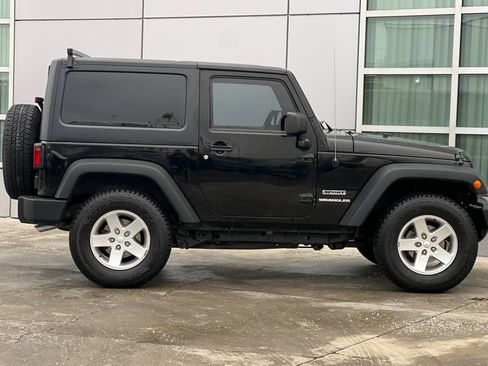 Used 2014 Jeep Wrangler Sport image 3