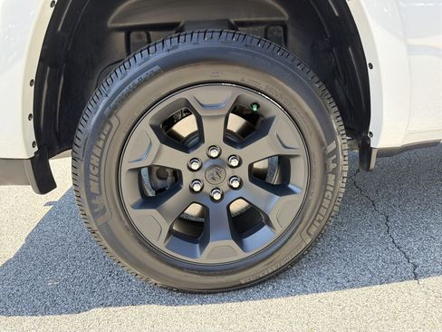 Used 2025 RAM 1500 Big Horn AWD/4WD image 21