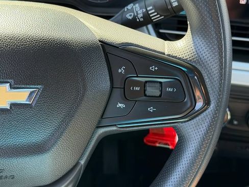 Used 2024 Chevrolet Trax LS w/ LS Convenience Package FWD image 16