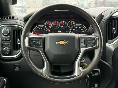 Used 2020 Chevrolet Silverado 1500 LT image 19