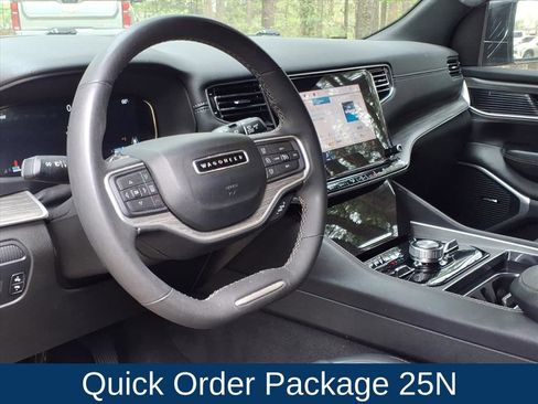 Used 2024 Jeep Wagoneer Series III image 2