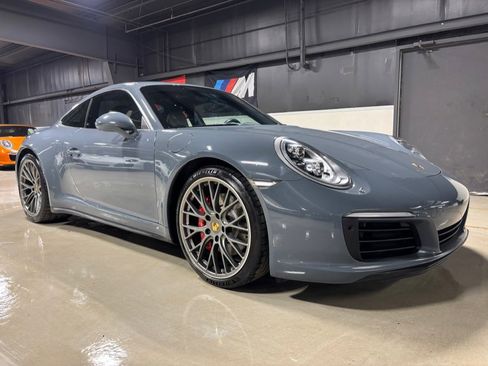 Used 2018 Porsche 911 Carrera 4S w/ Sport Chrono Package AWD/4WD image 22