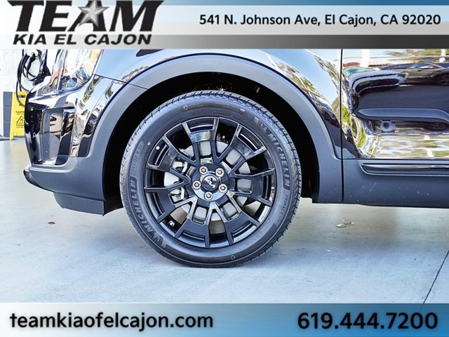 Certified 2022 Kia Telluride SX w/ SX Prestige Package AWD/4WD image 7