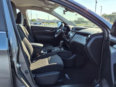 Used 2019 Nissan Rogue Sport SV w/ All-Weather Package AWD/4WD image 25