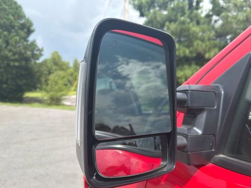 Used 2021 Nissan Titan SV w/ SV Convenience Package AWD/4WD image 25