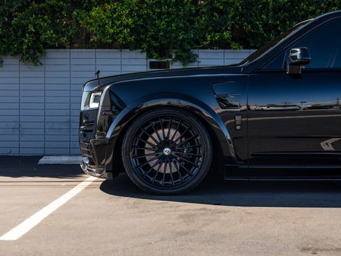 Used 2021 Rolls-Royce Cullinan image 22