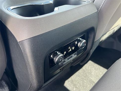 New 2025 GMC Acadia Elevation image 25