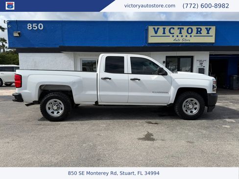 Used 2017 Chevrolet Silverado 1500 W/T w/ Trailering Package RWD image 2
