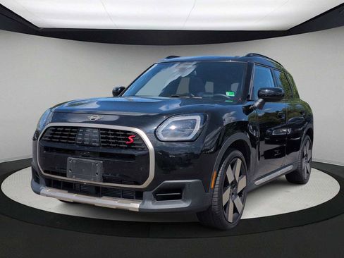 Certified 2025 MINI Cooper Countryman S w/ Comfort Package Max AWD/4WD image 4