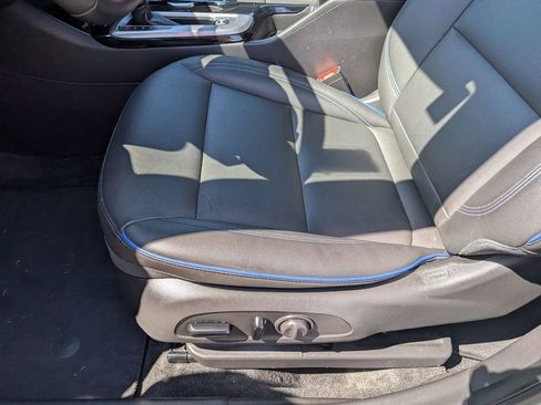 Certified 2024 Buick Envista Sport Touring w/ Convenience I Package FWD image 9