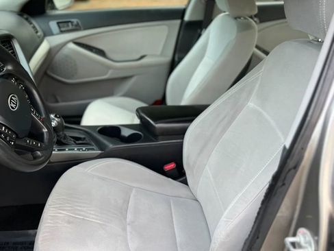 Used 2012 Kia Optima LX w/ Convenience Pkg FWD image 12