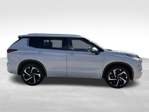 Used 2024 Mitsubishi Outlander SEL FWD image 19