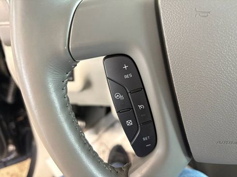 Used 2017 Buick Enclave Leather AWD/4WD image 24