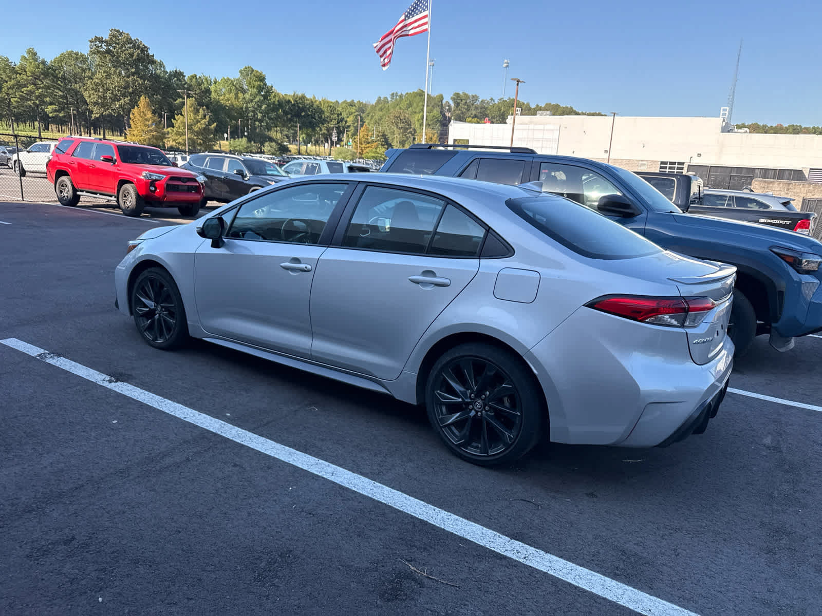 Used 2025 Toyota Corolla SE FWD image 4