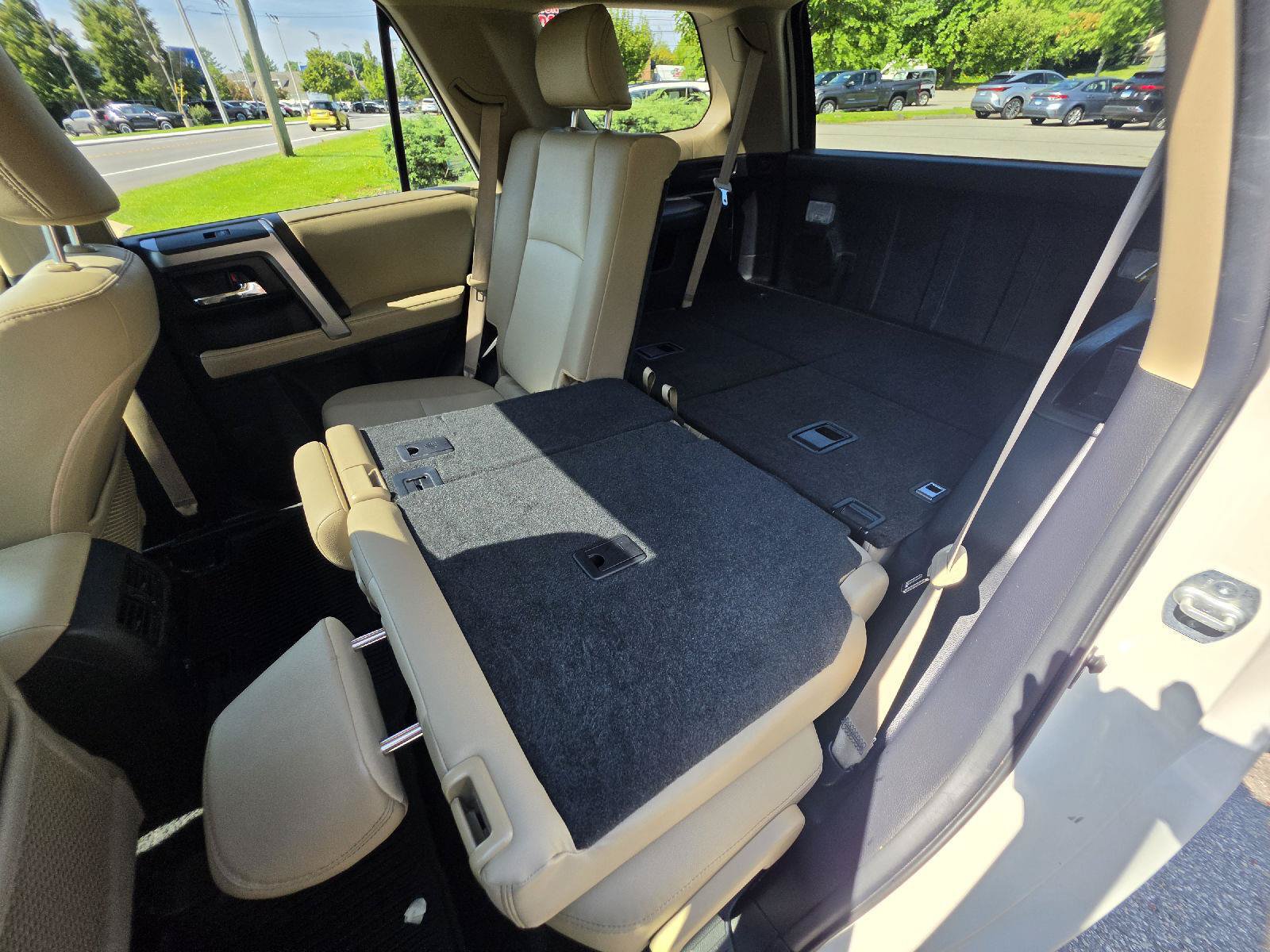 Used 2021 Toyota 4Runner SR5 Premium w/ Moonroof Package AWD/4WD image 17