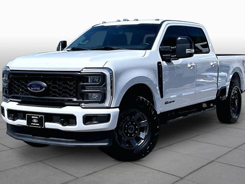 Used 2024 Ford F250 Lariat w/ Sport Appearance Package AWD/4WD image 35