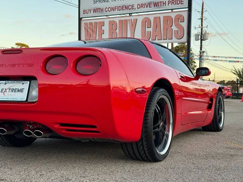 Used 2000 Chevrolet Corvette Coupe 2D w/ Roof Pkg image 23