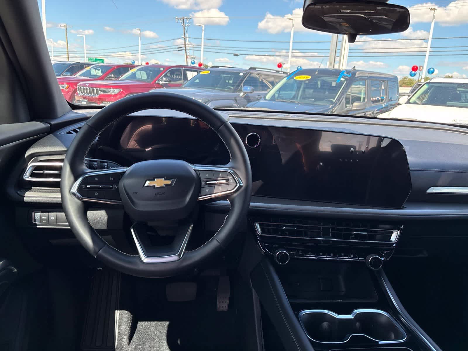 Used 2025 Chevrolet Traverse LT w/ Driver Confidence Package FWD image 20