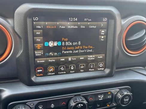 Used 2021 Jeep Gladiator Mojave AWD/4WD image 36