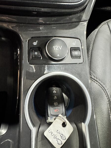 Used 2015 Ford Escape Titanium AWD/4WD image 16