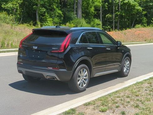 Used 2022 Cadillac XT4 Premium Luxury w/ Safety Alert Package AWD/4WD image 13