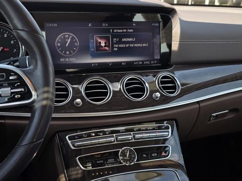 Used 2019 Mercedes-Benz E 300 E 300 image 22