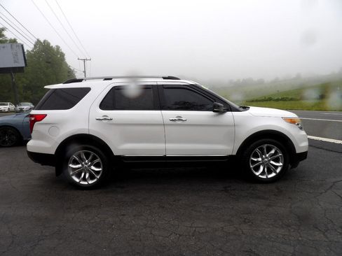 Used 2012 Ford Explorer XLT image 8