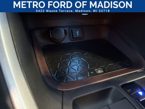 Used 2021 Toyota RAV4 Limited image 19